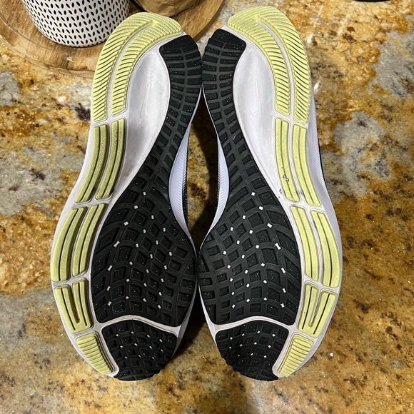 Nike zoom Pegasus 37 size 7.5 - Picture 9 of 9